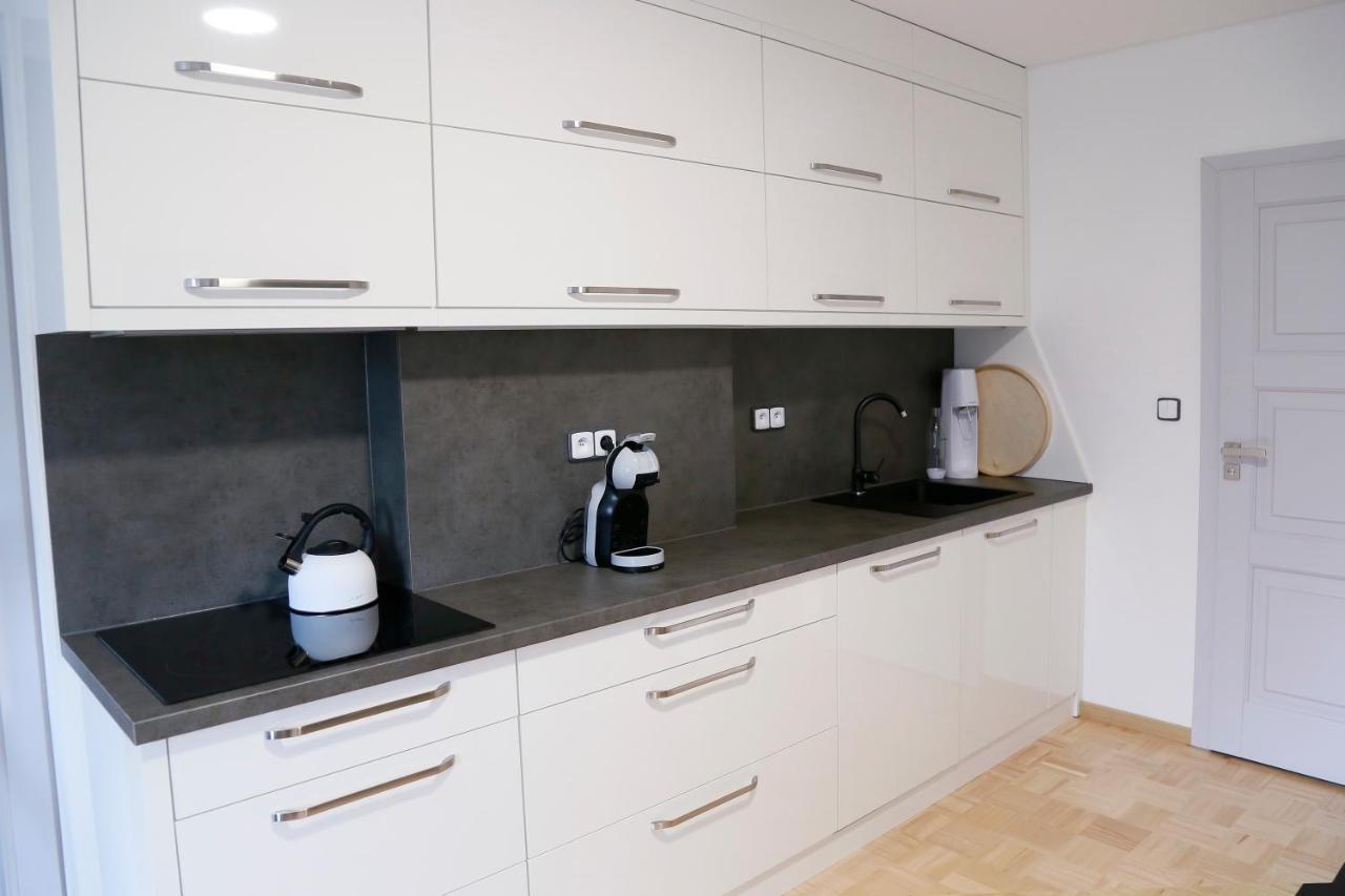 Aparthotel Brokes Lanškroun 외부 사진